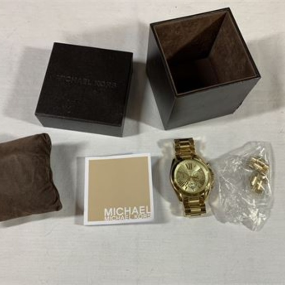 Michael Kors Gold Wrist Watch + Box - Picture 5 of 7